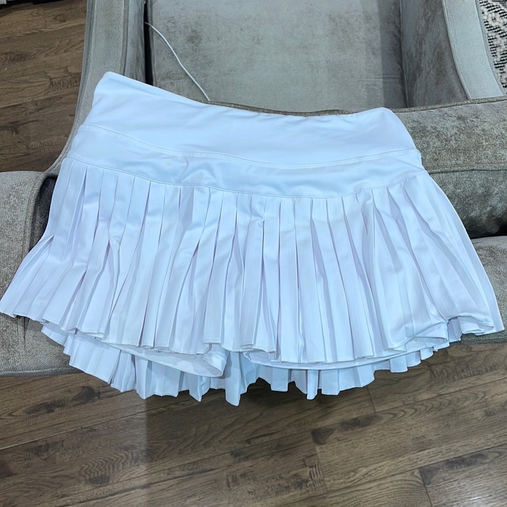 Gold hinge white skirt!!!